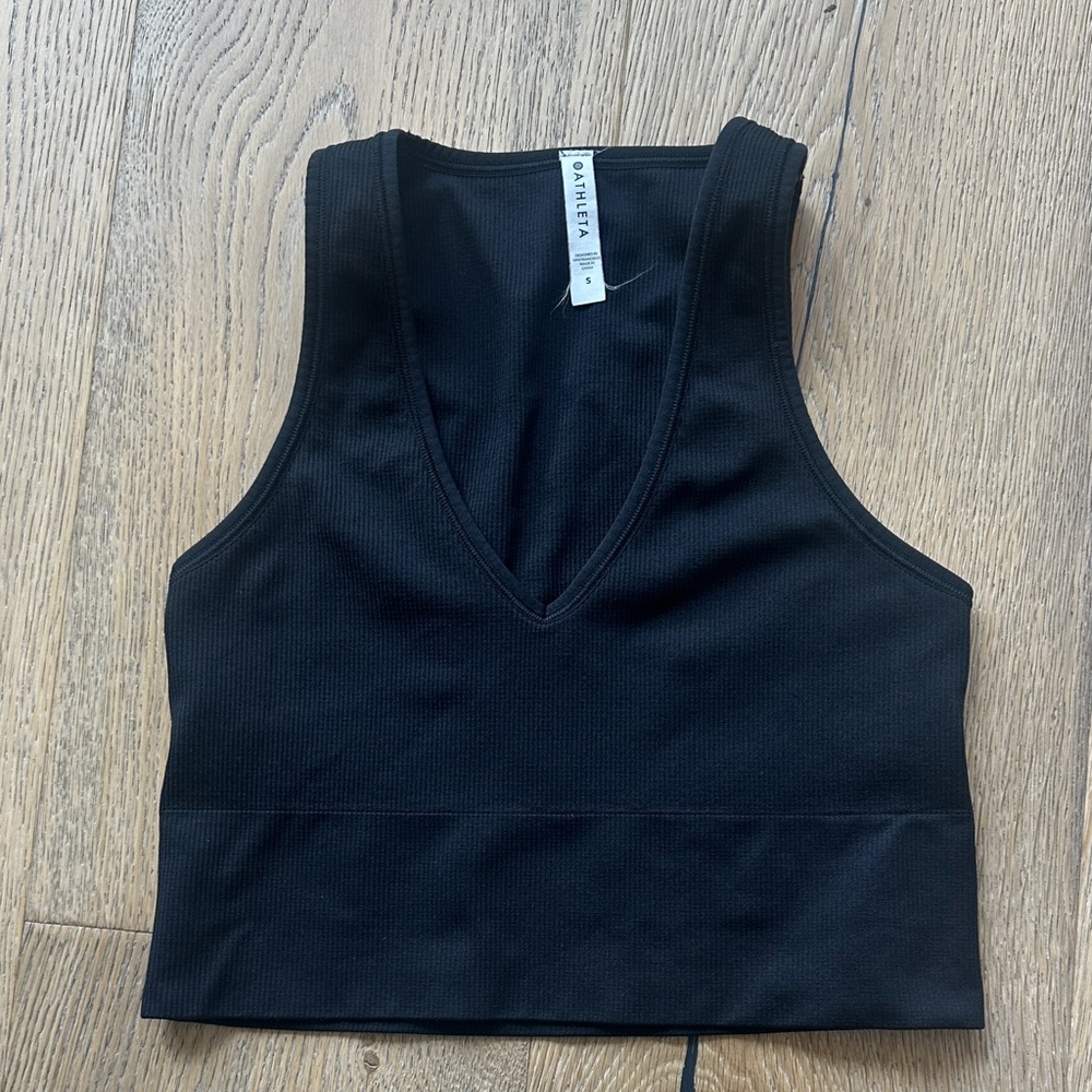 EUC Athleta Black Ribbed Crop Top